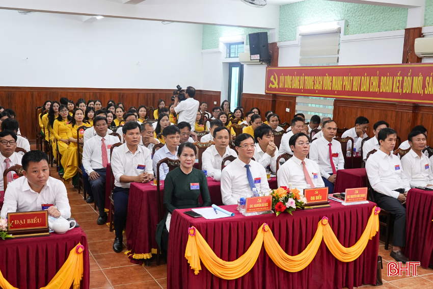Đại biểu tham dự đại hội. bqbht_br_6.png