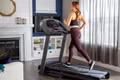 Kinh nghiệm lựa chọn máy chạy bộ phù hợp với không gian căn hộ và nhu cầu tập luyện đa thế hệ
