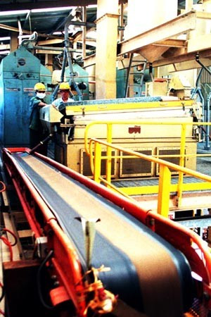 Nhiều nhà máy sản xuất làm ăn có hiệu quả tại TX Hồng Lĩnh. Ảnh: PV Nhiều nhà máy sản xuất làm ăn có hiệu quả tại TX Hồng Lĩnh. Ảnh: PV