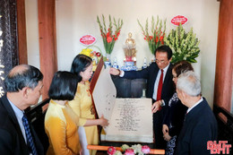 Hội đồng các gia tộc tri ân Đại thi hào Nguyễn Du