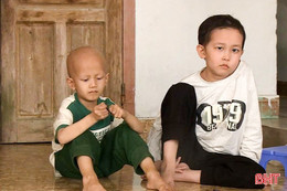 Vòng tay nhân ái: Thắt lòng cảnh 2 anh em ruột bị u não ác tính