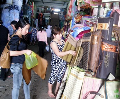 Chiếu điều hòa là một trong những sản phẩm được khách hàng ưa chuộng mùa hè năm nay