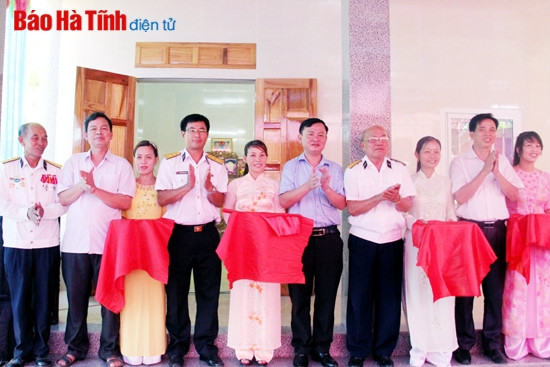 Lữ đoàn 125 Bộ Tư lệnh Hải quân bàn giao “Nhà đồng đội” ảnh 2