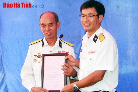 Lữ đoàn 125 Bộ Tư lệnh Hải quân bàn giao “Nhà đồng đội” ảnh 1