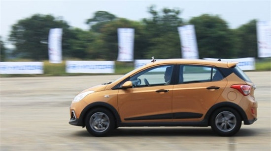 Hyundai Grand i10 ra bản mới, giá “siêu” rẻ ảnh 2