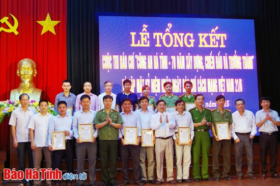 Trao thưởng cho các tác phẩm đạt giải