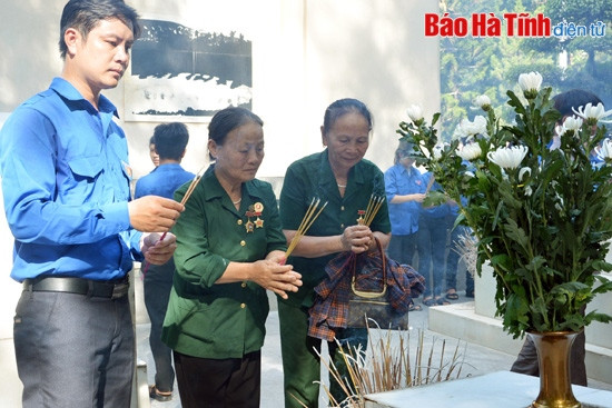 Trung ương Đoàn trao 15 sổ tiết kiệm cho cựu TNXP Hà Tĩnh ảnh 3