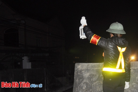 Những người gác tàu thầm lặng ảnh 1