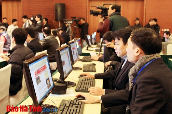 Chuyện chưa kể về lần đưa tin Đại hội Đảng toàn quốc lần thứ XI ảnh 1 Chuyện chưa kể về lần đưa tin Đại hội Đảng toàn quốc lần thứ XI ảnh 1