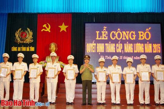 ... và từ trung tá lên thượng tá