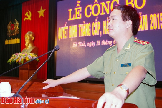Công an Hà Tĩnh công bố thăng hàm, nâng lương cho 912 CBCS ảnh 4