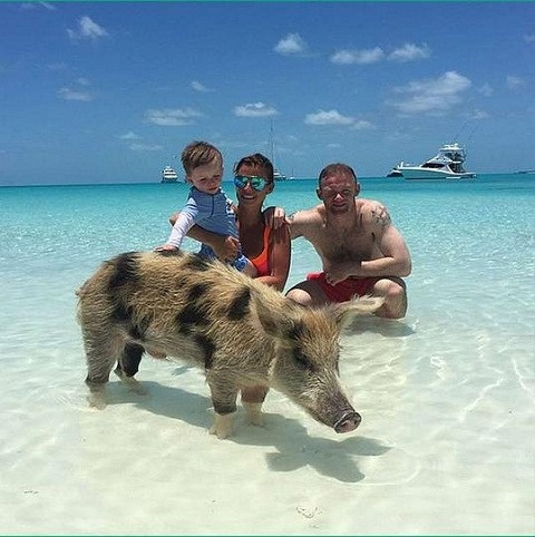 Gia đình Wayne Rooney du hí ở Bahamas