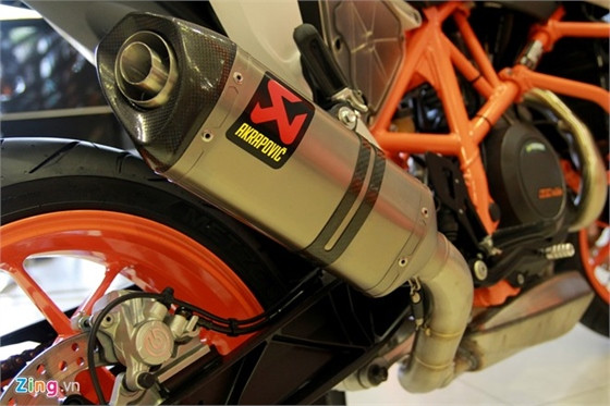 KTM 690 Duke R 2015 đầu tiên tại Việt Nam ảnh 6