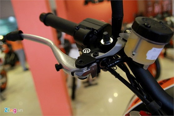 KTM 690 Duke R 2015 đầu tiên tại Việt Nam ảnh 10
