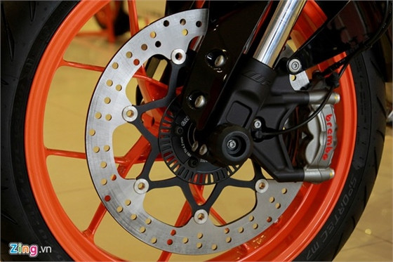 KTM 690 Duke R 2015 đầu tiên tại Việt Nam ảnh 7