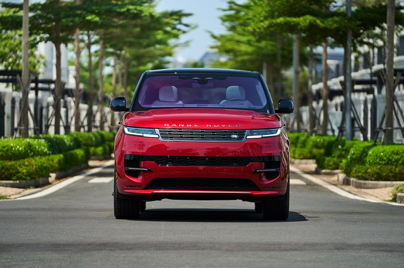 Range Rover Sport 2023 ra mắt tại Việt Nam, giá từ 7,329 tỷ đồng