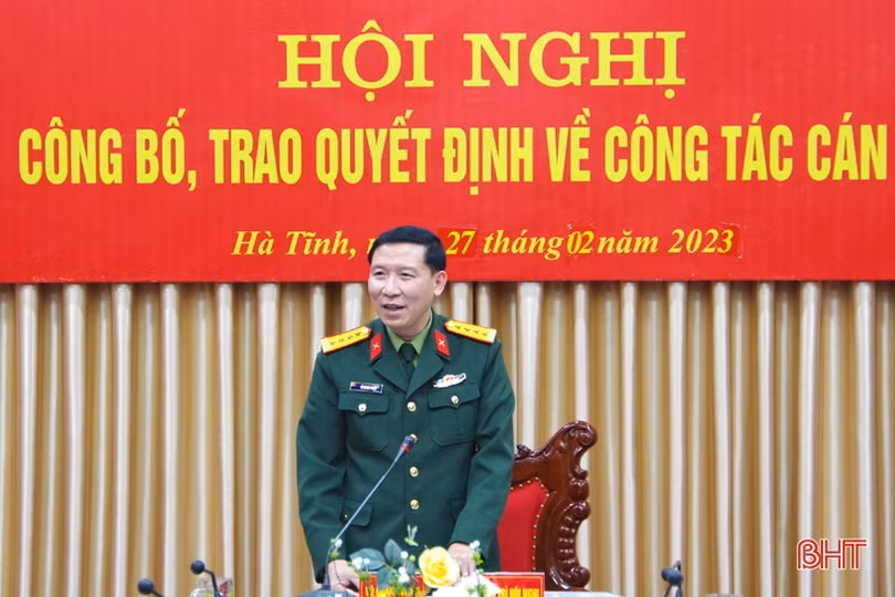 Bộ CHQS tỉnh Hà Tĩnh công bố các quyết định luân chuyển, điều động, bổ nhiệm cán bộ