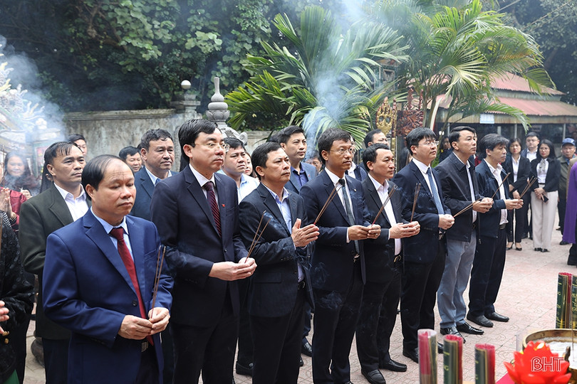 Dâng hương tưởng nhớ 646 năm ngày mất “Nữ trung hào kiệt” Nguyễn Thị Bích Châu