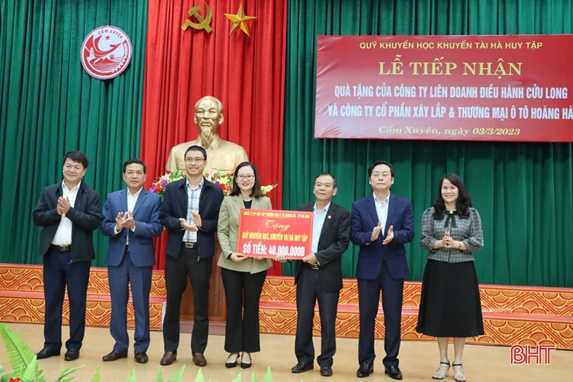 Quỹ Khuyến học Hà Huy Tập tiếp nhận hỗ trợ 200 triệu đồng