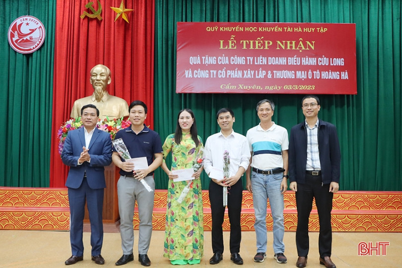 Quỹ Khuyến học Hà Huy Tập tiếp nhận hỗ trợ 200 triệu đồng