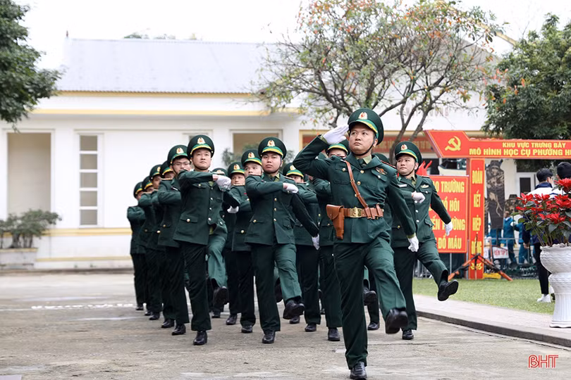 Các địa phương ở Hà Tĩnh ra quân huấn luyện năm 2023