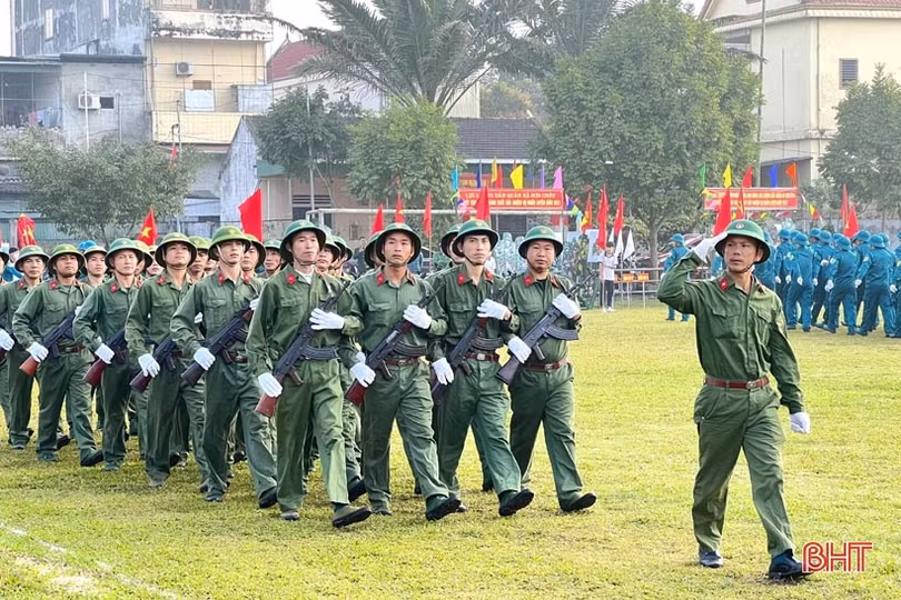 Các địa phương ở Hà Tĩnh ra quân huấn luyện năm 2023