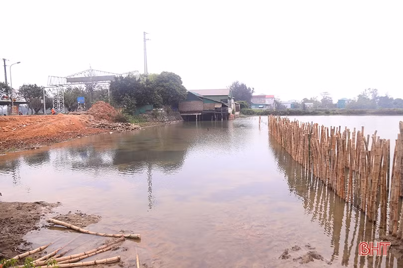 Công trình cầu Hộ Độ mới nguy cơ chậm tiến độ