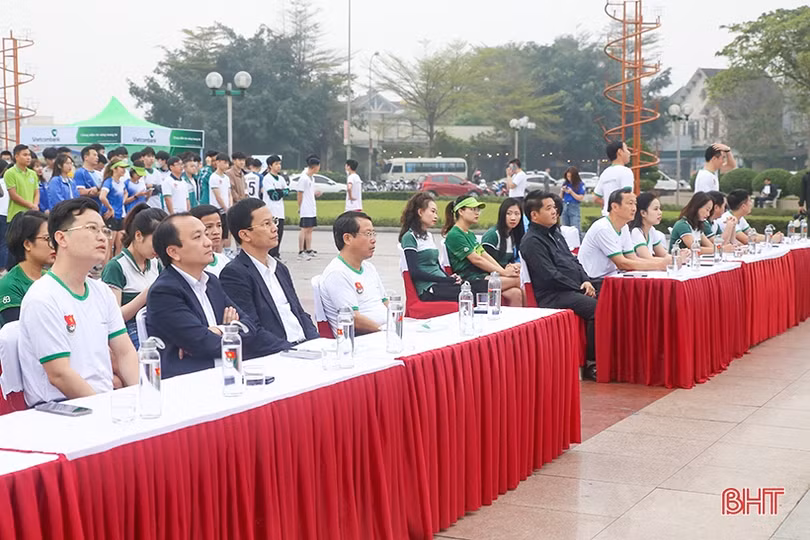 Thanh niên Hà Tĩnh hưởng ứng Giải chạy trực tuyến “RUN AND GET GIFTS”