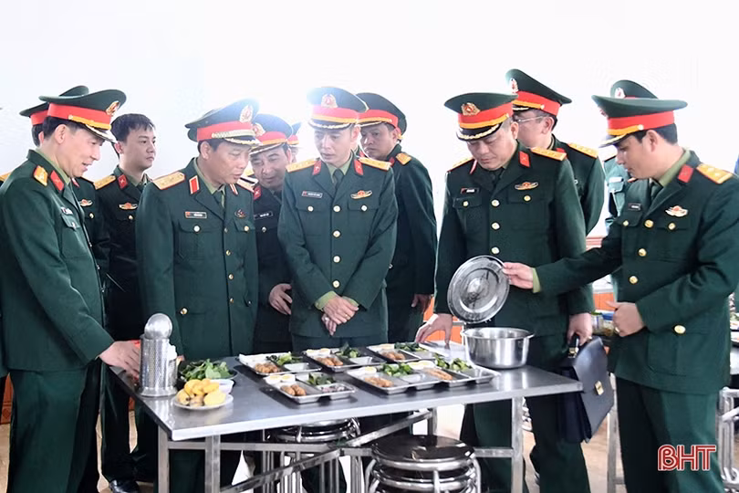 Chính ủy Quân khu 4 kiểm tra công tác huấn luyện tại Trung đoàn 841