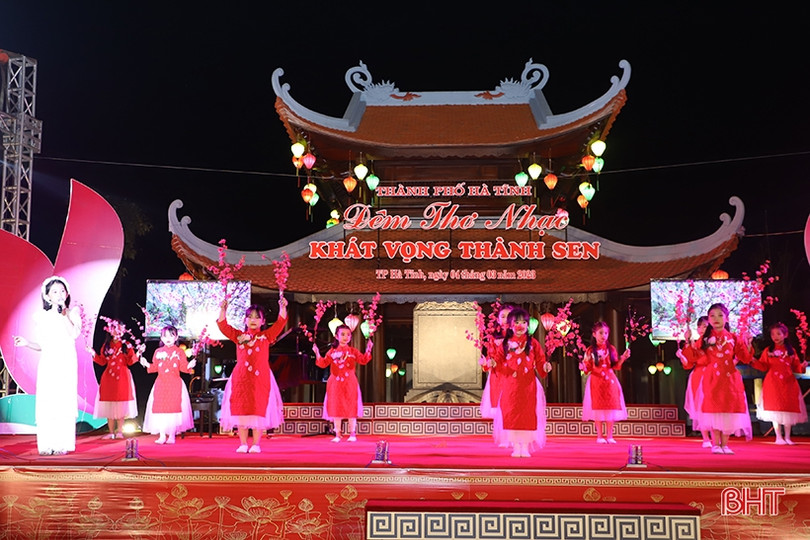 Lắng đọng cảm xúc từ đêm thơ nhạc “Khát vọng Thành Sen”