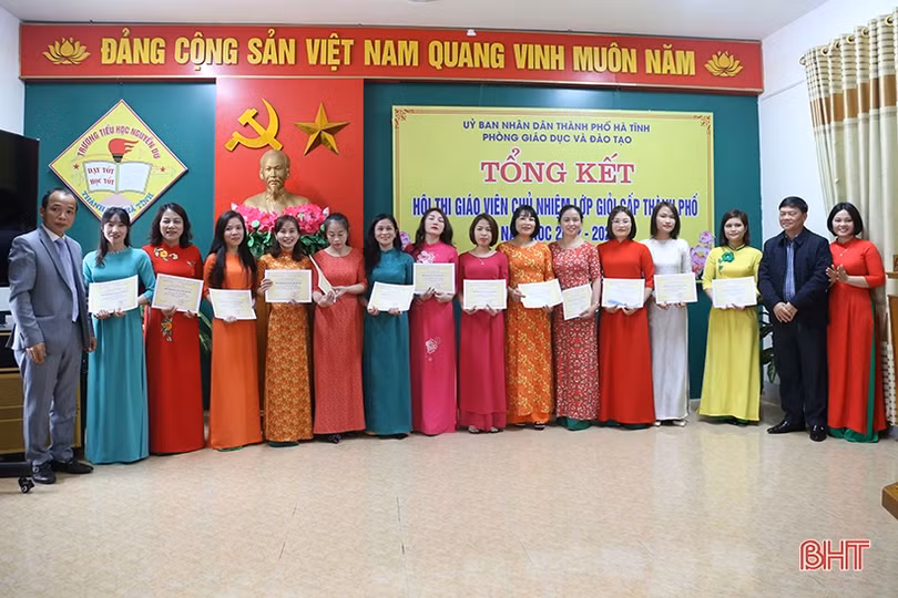 Thành phố Hà Tĩnh vinh danh 52 giáo viên chủ nhiệm giỏi cấp tiểu học