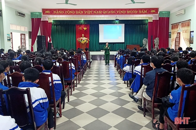 Hành hương về địa chỉ đỏ - cách giáo dục hiệu quả về lịch sử cho học sinh