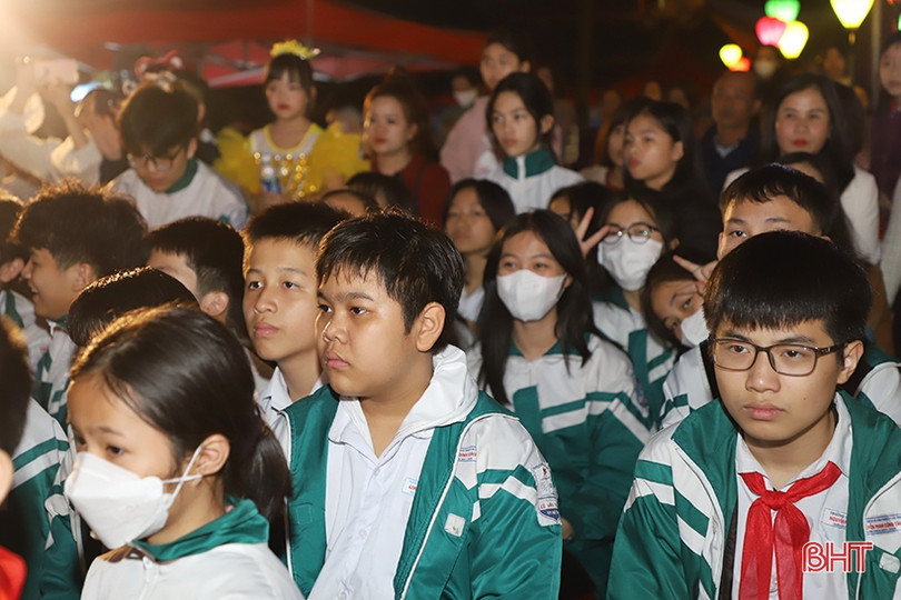 Lắng đọng cảm xúc từ đêm thơ nhạc “Khát vọng Thành Sen”