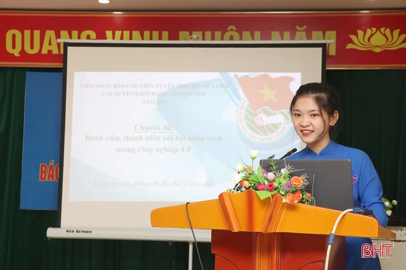 Phó Bí thư Đoàn trường THPT Cẩm Xuyên nhất liên hoan báo cáo viên, tuyên truyền viên giỏi