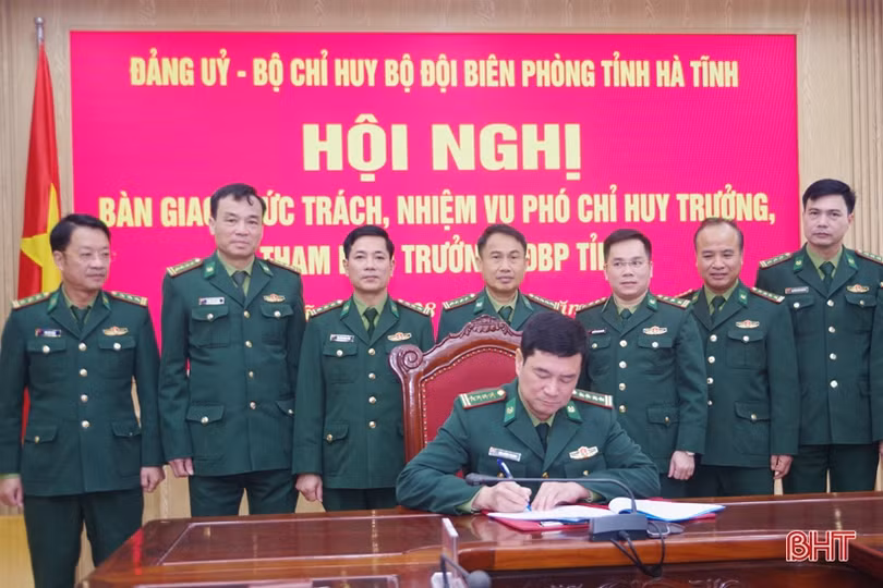 Bàn giao chức trách, nhiệm vụ Phó Chỉ huy trưởng, Tham mưu trưởng BĐBP tỉnh Hà Tĩnh