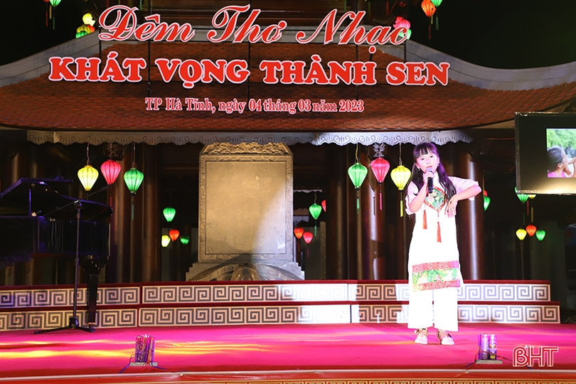 Lắng đọng cảm xúc từ đêm thơ nhạc “Khát vọng Thành Sen”