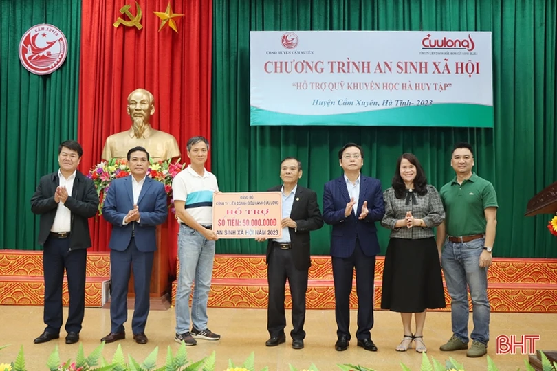 Quỹ Khuyến học Hà Huy Tập tiếp nhận hỗ trợ 200 triệu đồng