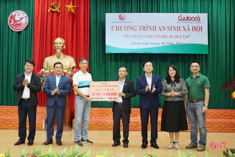 Quỹ Khuyến học Hà Huy Tập tiếp nhận hỗ trợ 200 triệu đồng