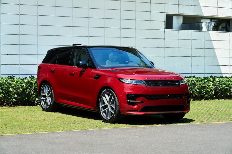 Range Rover Sport 2023 ra mắt tại Việt Nam, giá từ 7,329 tỷ đồng