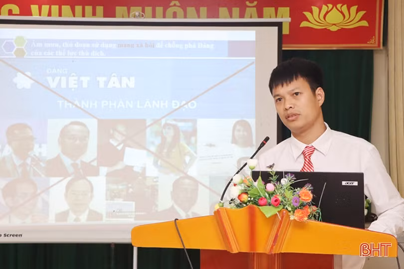 Phó Bí thư Đoàn trường THPT Cẩm Xuyên nhất liên hoan báo cáo viên, tuyên truyền viên giỏi