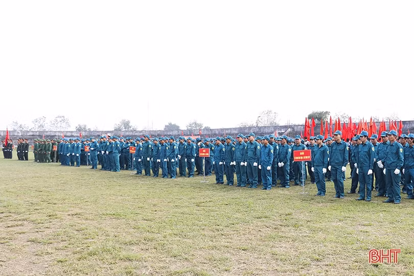 Các địa phương ở Hà Tĩnh ra quân huấn luyện năm 2023