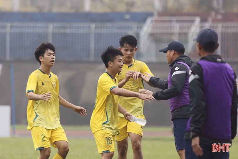 “Chung kết” sớm bảng C vòng loại U17 Quốc gia 2023
