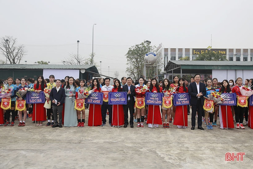 Hơn 190 VĐV tranh tài Giải Bóng chuyền nữ tỉnh Hà Tĩnh