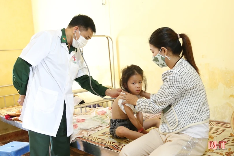 Quân y biên phòng Hà Tĩnh chăm lo sức khỏe cho người dân biên giới