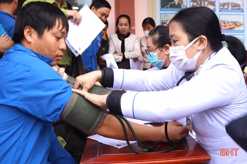 200 người tham gia ngày hội hiến máu ở Vũ Quang 