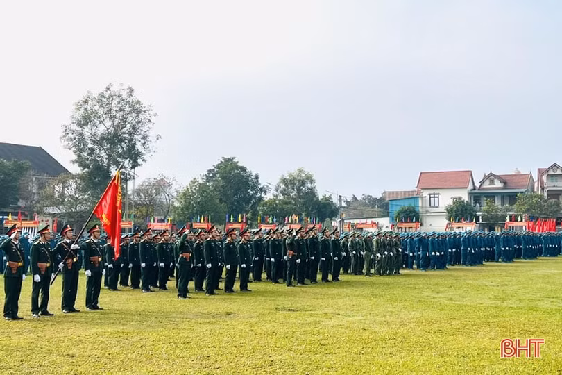 Các địa phương ở Hà Tĩnh ra quân huấn luyện năm 2023