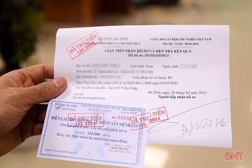 Vì sao người dân Hà Tĩnh chưa mặn mà đổi bằng lái xe trực tuyến?