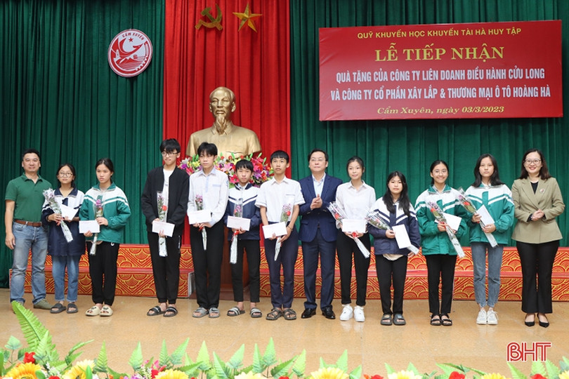 Quỹ Khuyến học Hà Huy Tập tiếp nhận hỗ trợ 200 triệu đồng