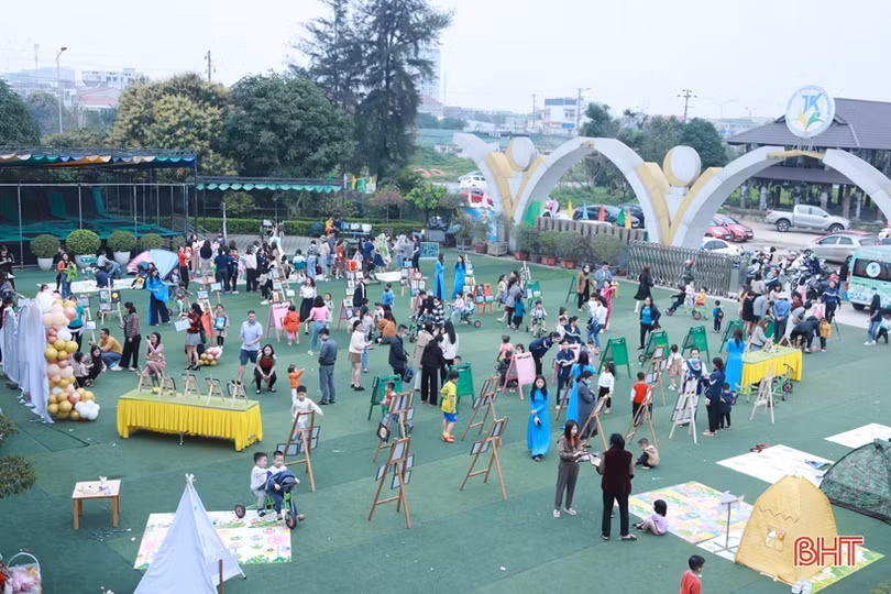 Rực rỡ sắc màu cùng chương trình “The Colors of life” tại Trường Mầm non Trung Kiên