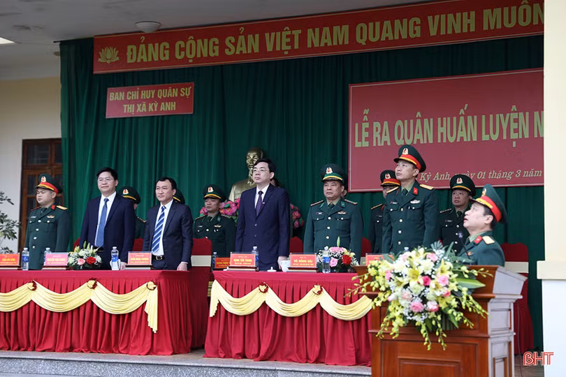 Các địa phương ở Hà Tĩnh ra quân huấn luyện năm 2023